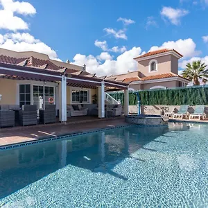 Comfortable Family House With Pool And Jacuzzi Villa Costa De Antigua